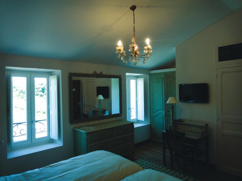 Bed and Breakfast Les Terres De Saint Hilaire Ollières Habitación foto