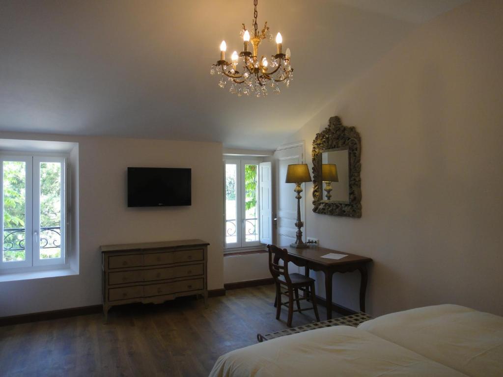 Bed and Breakfast Les Terres De Saint Hilaire Ollières Habitación foto
